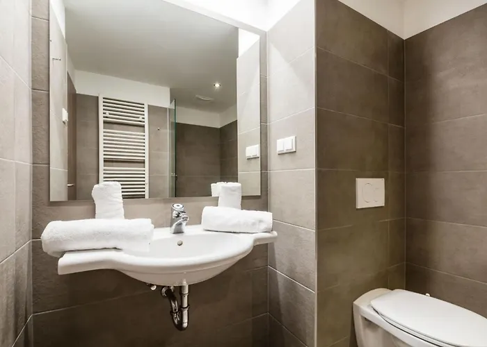 شقة In Near Lift كلينارل